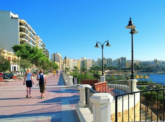 Ferienwohnung Sliema 2Br Great Location With Terrace Exterior foto